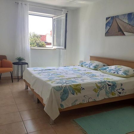 Apartment Zlata 拉布 外观 照片