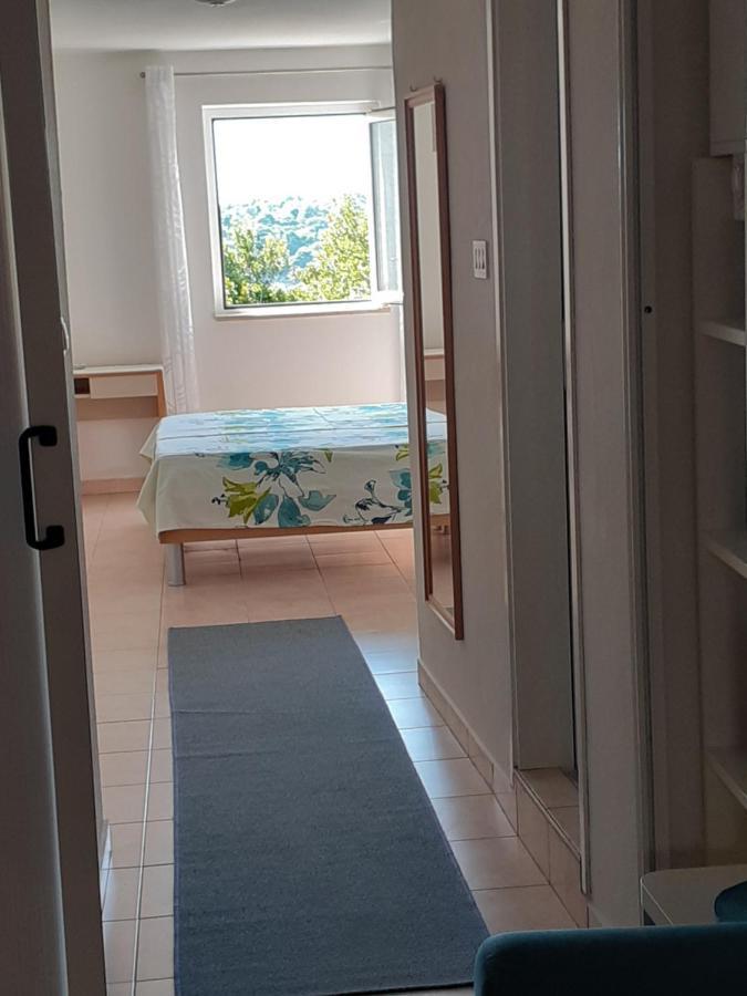 Apartment Zlata 拉布 外观 照片