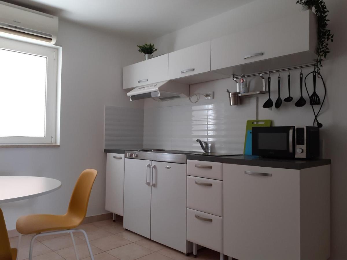 Apartment Zlata 拉布 外观 照片